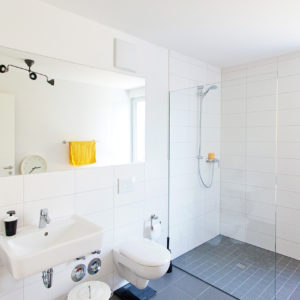 Olper Strasse Bath 2